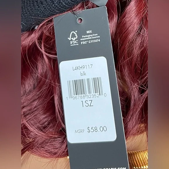 Karl Lagerfeld NWT Black Knit Ribbed Jeweled Karl Signature Pom Pom Winter Hat - Picture 7 of 9